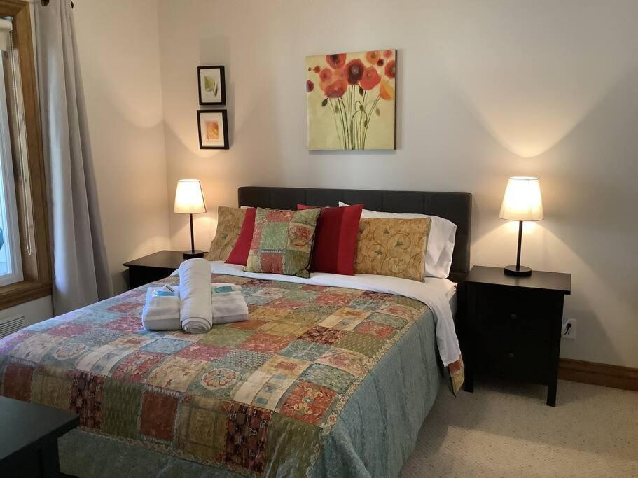 Appartement On Golf Near Bike Trail W/ 2 Bdrm 2 Bath Mont-Tremblant